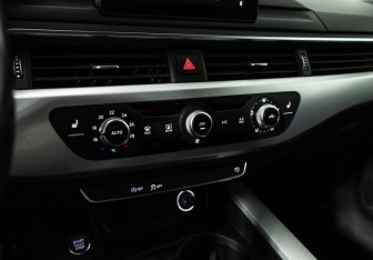 Подержанный автомобиль Audi A4 Wagon 2018 года (17 фото)