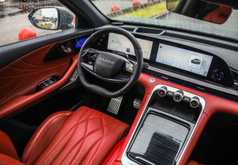 Подержанный автомобиль Exeed RX 2023 года (13 фото)