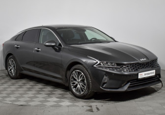 Подержанный автомобиль Kia K5 2022 года (3 фото)