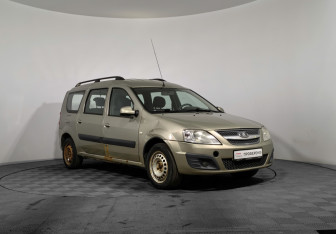 Подержанный автомобиль LADA (ВАЗ) Largus Wagon 2013 года (3 фото)