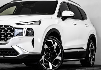 Подержанный автомобиль Hyundai Santa Fe 2020 года (2 фото)