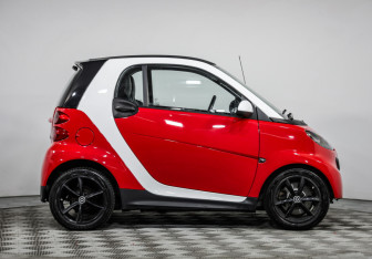 Подержанный автомобиль Smart Fortwo Hatchback 2013 года (4 фото)