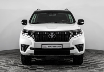 Подержанный автомобиль Toyota Land Cruiser Prado 2021 года (4 фото)