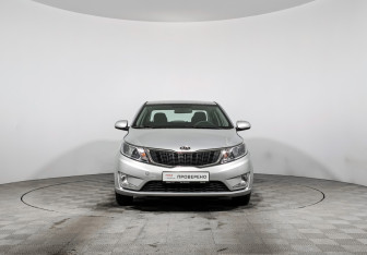 Подержанный автомобиль Kia Rio Sedan 2012 года (2 фото)