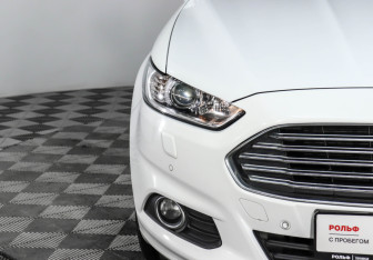 Подержанный автомобиль Ford Mondeo Sedan 2017 года (14 фото)