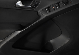 Подержанный автомобиль Volkswagen Tiguan 2014 года (22 фото)