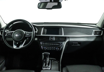 Подержанный автомобиль Kia Optima Sedan 2018 года (13 фото)