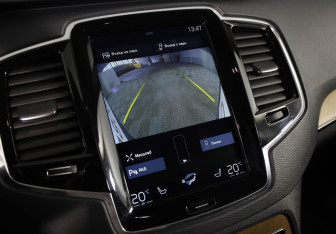 Подержанный автомобиль Volvo XC90 2016 года (17 фото)