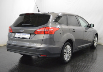 Подержанный автомобиль Ford Focus Wagon 2015 года (5 фото)