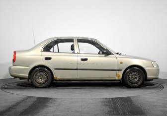 Подержанный автомобиль Hyundai Accent Sedan 2008 года (4 фото)