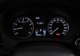 Подержанный автомобиль Mitsubishi Outlander 2017 года (18 фото)