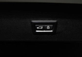 Подержанный автомобиль BMW X4 2019 года (21 фото)