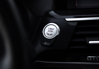 Подержанный автомобиль BMW X4 2019 года (24 фото)