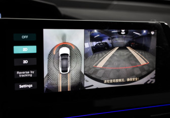 Подержанный автомобиль Changan UNI-V 2024 года (17 фото)