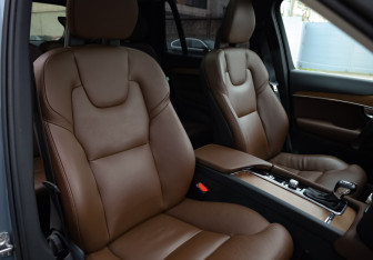 Подержанный автомобиль Volvo XC90 2019 года (22 фото)