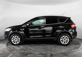 Подержанный автомобиль Ford Kuga 2011 года (8 фото)