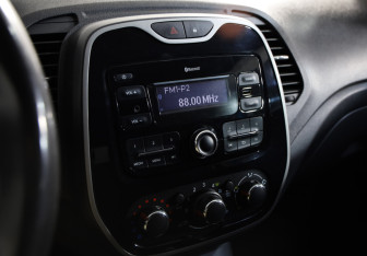 Подержанный автомобиль Renault Kaptur 2017 года (12 фото)