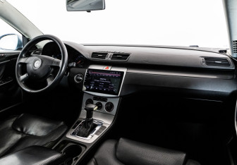 Подержанный автомобиль Volkswagen Passat Sedan 2006 года (9 фото)