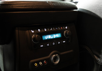 Подержанный автомобиль Cadillac Escalade Suv 2010 года (23 фото)