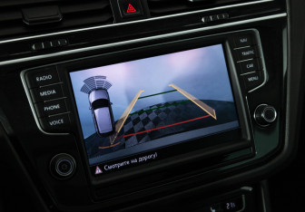 Подержанный автомобиль Volkswagen Tiguan 2017 года (17 фото)