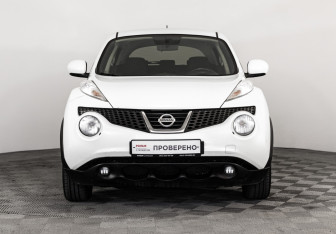 Подержанный автомобиль Nissan Juke 2013 года (2 фото)