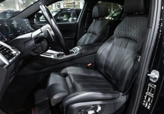 Подержанный автомобиль BMW X6 2023 года (17 фото)