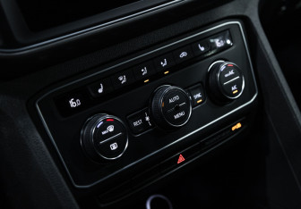 Подержанный автомобиль Volkswagen Teramont 2018 года (20 фото)