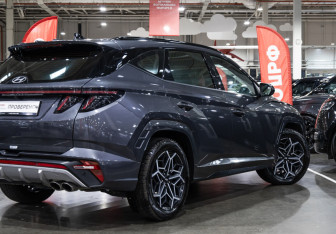 Подержанный автомобиль Hyundai Tucson 2022 года (7 фото)