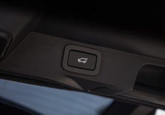 Подержанный автомобиль Land Rover Range Rover Sport 2019 года (36 фото)