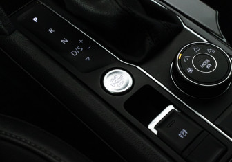 Подержанный автомобиль Volkswagen Teramont 2018 года (20 фото)