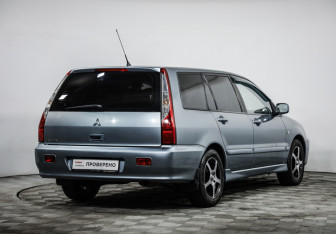 Подержанный автомобиль Mitsubishi Lancer Wagon 2007 года (5 фото)