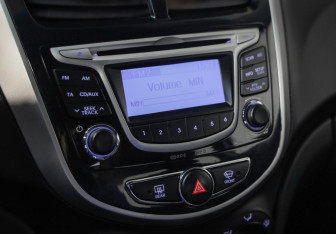 Подержанный автомобиль Hyundai Solaris Sedan 2014 года (13 фото)
