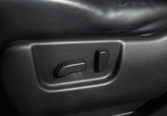 Подержанный автомобиль Nissan X-Trail 2011 года (18 фото)