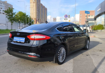 Подержанный автомобиль Ford Mondeo Sedan 2019 года (4 фото)