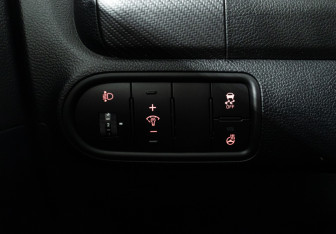 Подержанный автомобиль Kia Cerato Sedan 2018 года (20 фото)