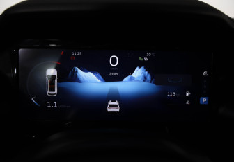 Подержанный автомобиль Geely Monjaro 2023 года (15 фото)