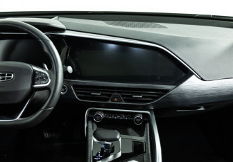 Подержанный автомобиль Geely Tugella 2023 года (14 фото)