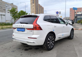 Подержанный автомобиль Volvo XC60 2024 года (4 фото)