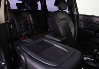 Подержанный автомобиль Chevrolet Captiva 2013 года (24 фото)
