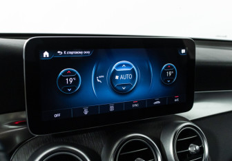 Подержанный автомобиль Mercedes-Benz GLC Coupe 2021 года (18 фото)