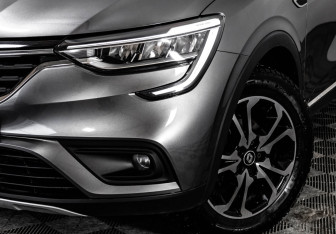 Подержанный автомобиль Renault Arkana 2021 года (2 фото)