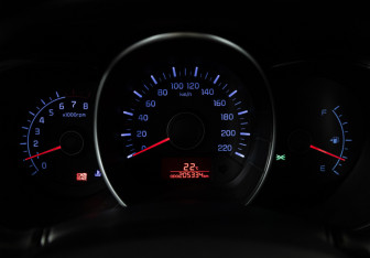 Подержанный автомобиль Kia Rio Sedan 2012 года (12 фото)