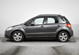 Подержанный автомобиль Suzuki SX4 Hatchback 2010 года (8 фото)