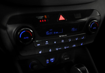 Подержанный автомобиль Hyundai Tucson 2016 года (15 фото)