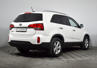 Подержанный автомобиль Kia Sorento 2018 года (4 фото)