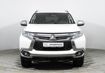 Подержанный автомобиль Mitsubishi Pajero Sport 2019 года (2 фото)