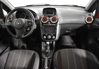 Подержанный автомобиль Opel Corsa 2013 года (13 фото)