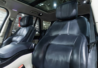 Подержанный автомобиль Land Rover Range Rover 2019 года (16 фото)