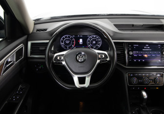 Подержанный автомобиль Volkswagen Atlas 2019 года (10 фото)