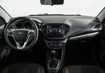 Подержанный автомобиль LADA (ВАЗ) Vesta Sedan 2018 года (10 фото)